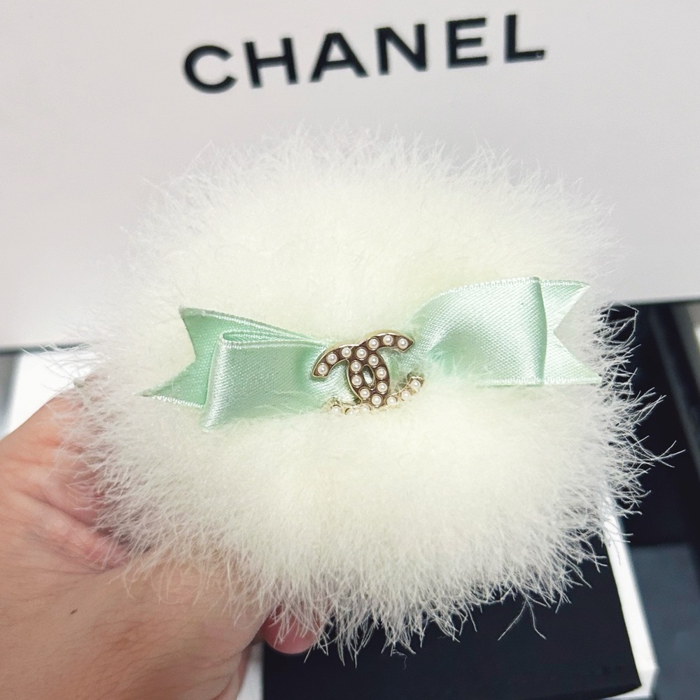 Authentic Chanel ULTRA RARE 04’ Runway Angora, Mint Bow & Pearl CC Brooch / Pin